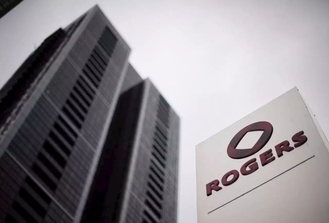 Globe editorial: Canada’s wireless business should have a four-player minimum