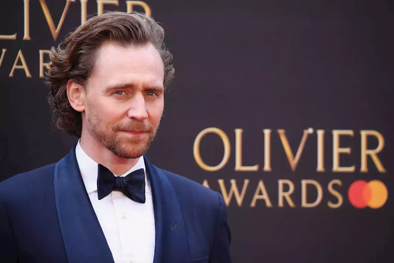 Tom Hiddleston Hopes His Character Loki Coming Out As Bisexual Was 'Meaningful'