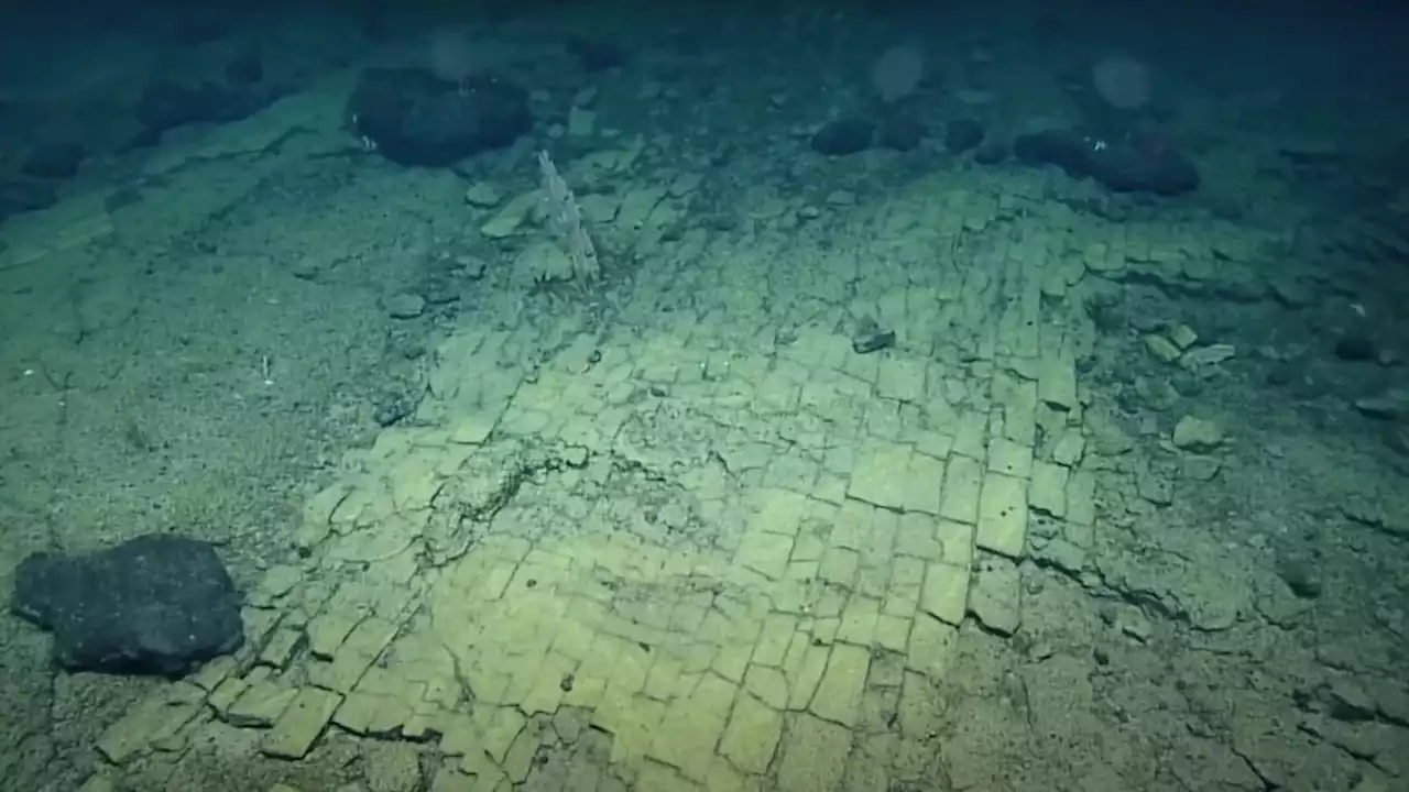 Scientists just found ’the road to Atlantis’. At the bottom of the Pacific Ocean?