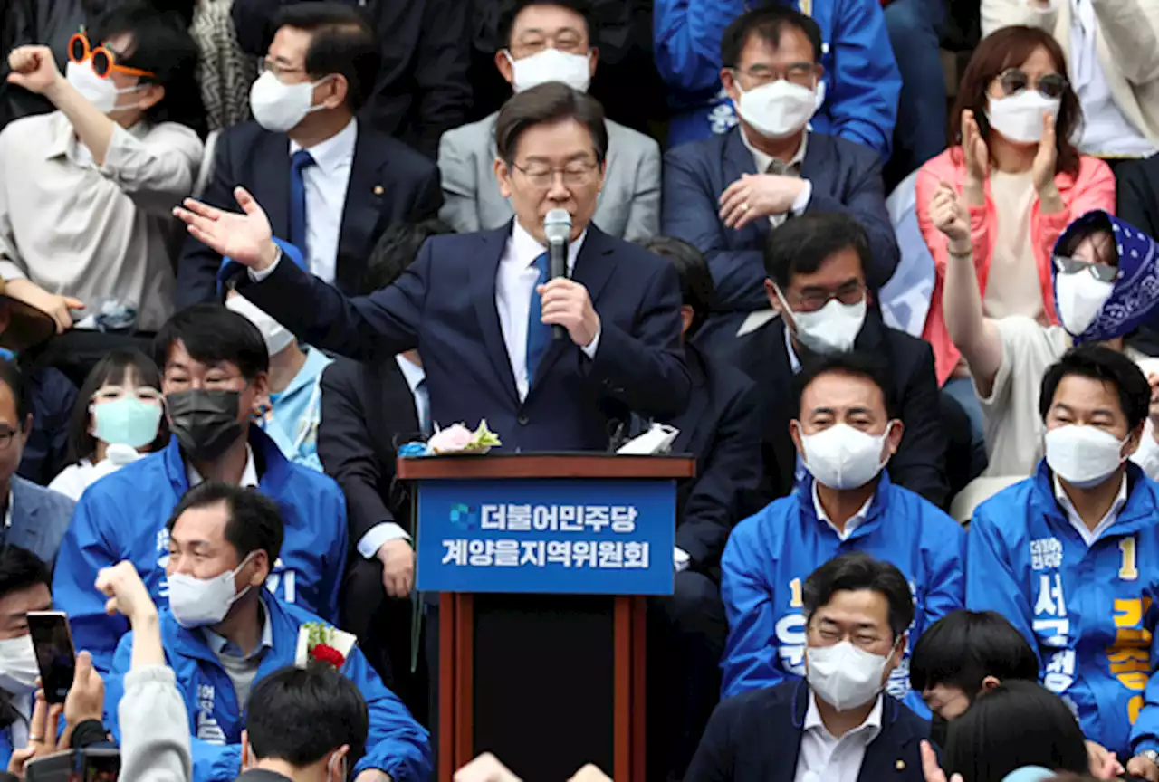 이재명 '윤석열 대통령 취임 축하…국민 통합·화합 시대 열길'