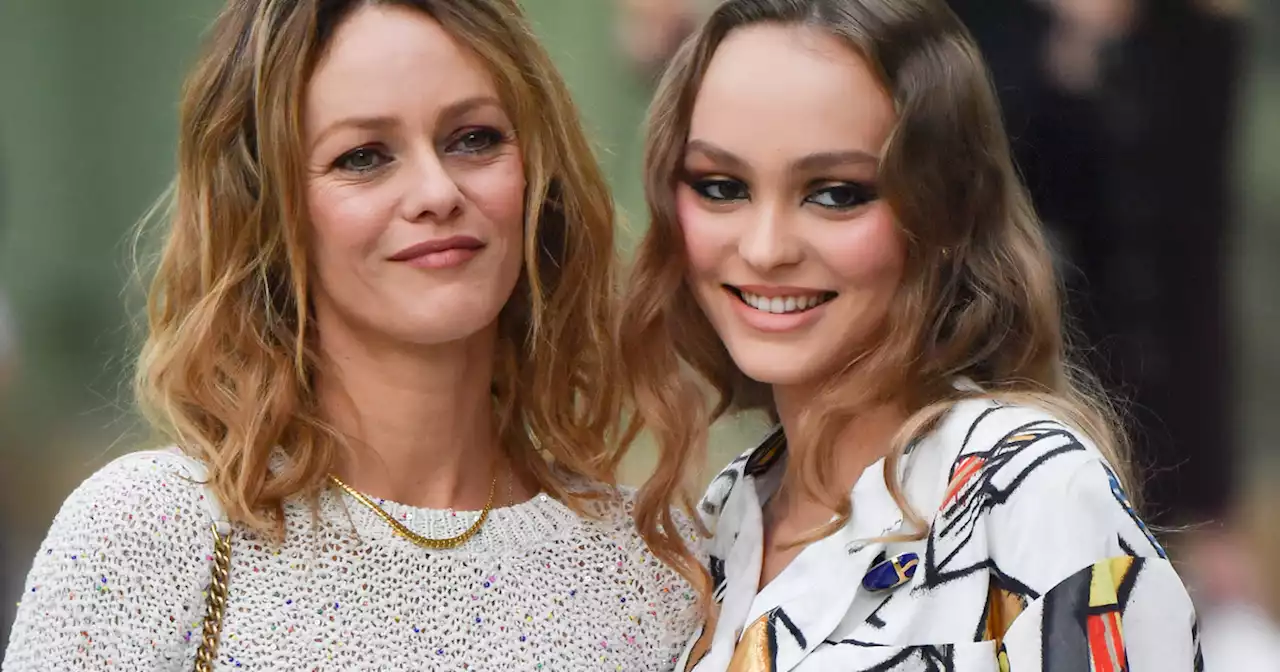 Pour la Fête des mères, Lily-Rose Depp partage un cliché vintage de sa mère Vanessa Paradis