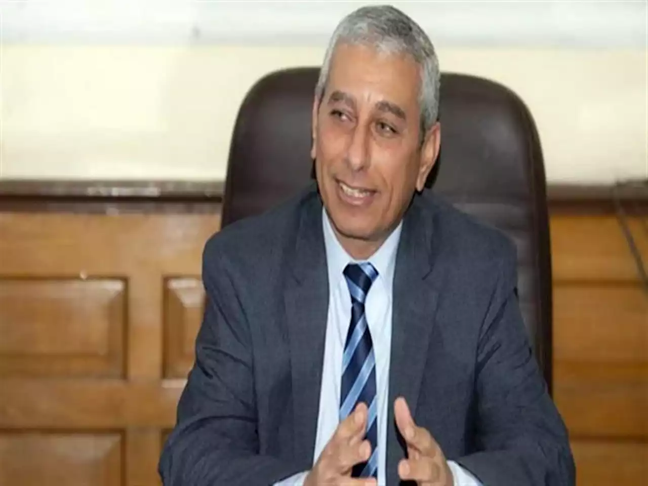 'اللي عنده عقد ابتدائي والأراضي وضع يد يسجلوا إزاي؟'.. التفاصيل من رئيس الشهر العقاري