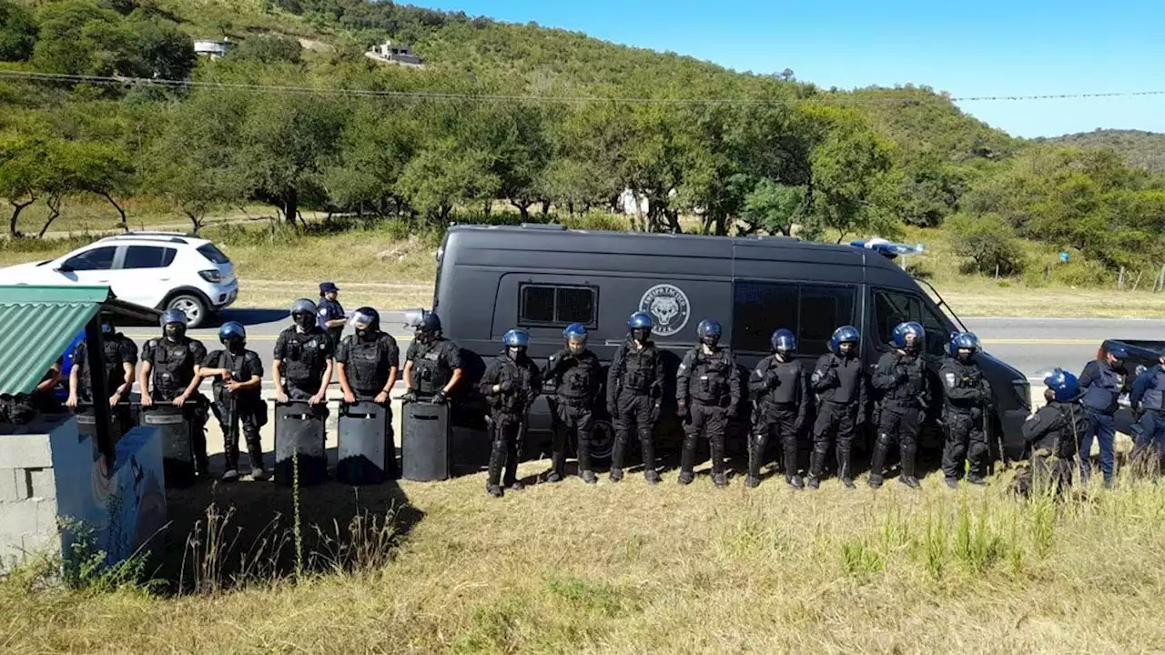 Córdoba: denuncian desalojo violento de ambientalistas que protestan contra una obra vial