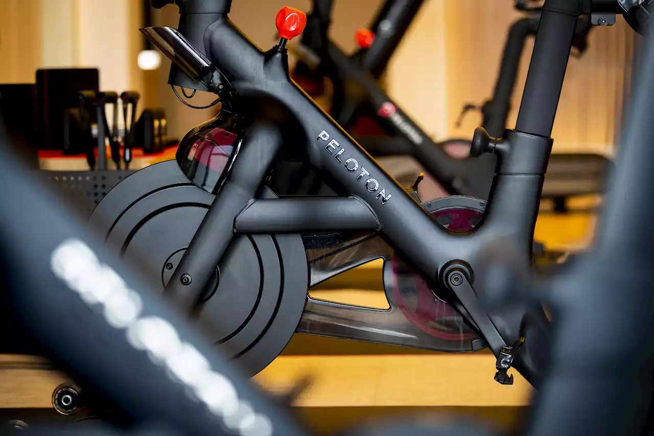 Peloton Shares Plummet After Company Posts Huge Loss and Offers Weak Guidance