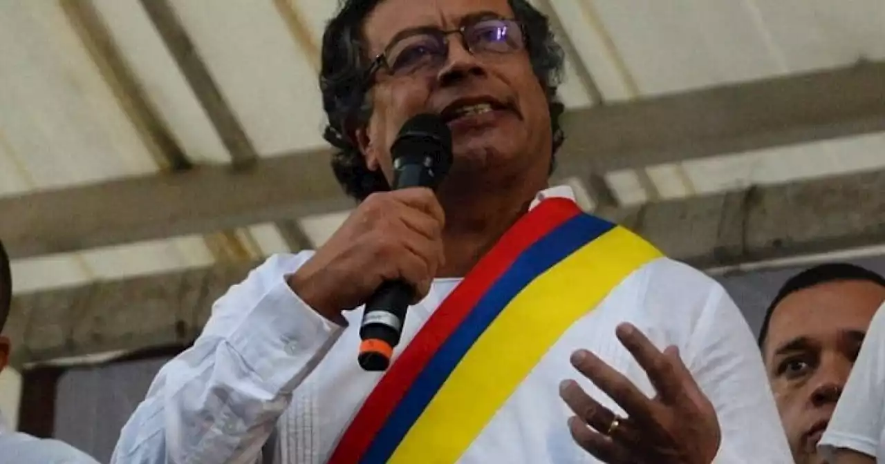 Gustavo Petro recibe apoyo de Fecode: 'Haremos una política de educación superior pública gratuita'