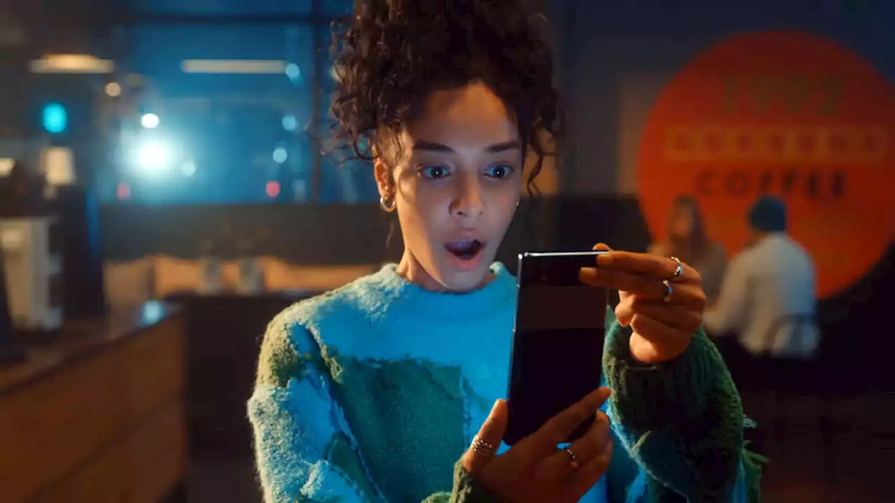 Samsung shows wild tri-foldable devices and an 8'-12' vertical slider at Display Week 2022