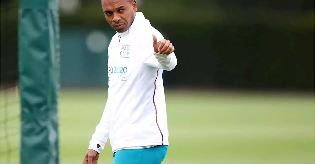 Fernandinho backs young Man City defenders to step up