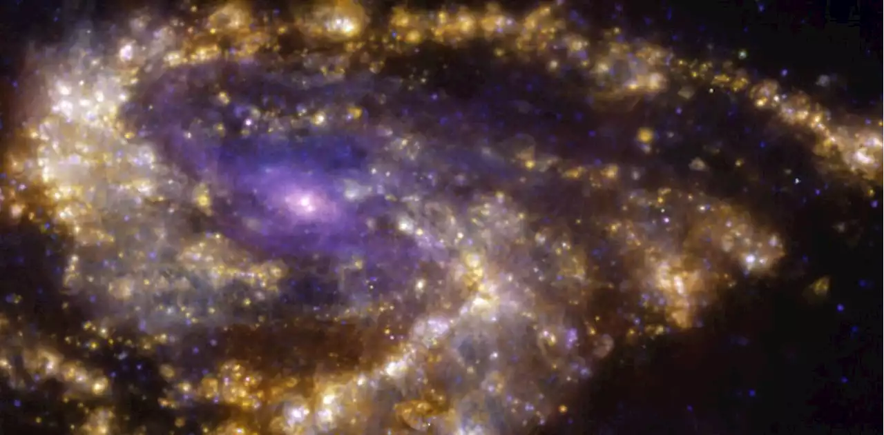 This spiral galaxy looks positively royal in vibrant new image