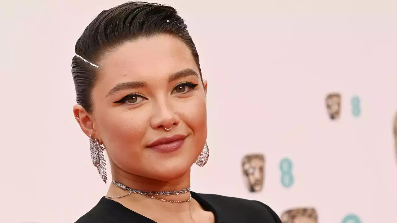 Florence Pugh's Bob Is a Masterclass for Growing Out a Pixie Cut