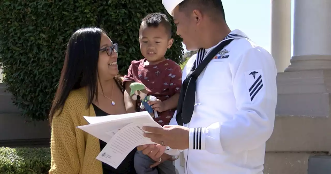 50 people from 50 different countries become naturalized citizens