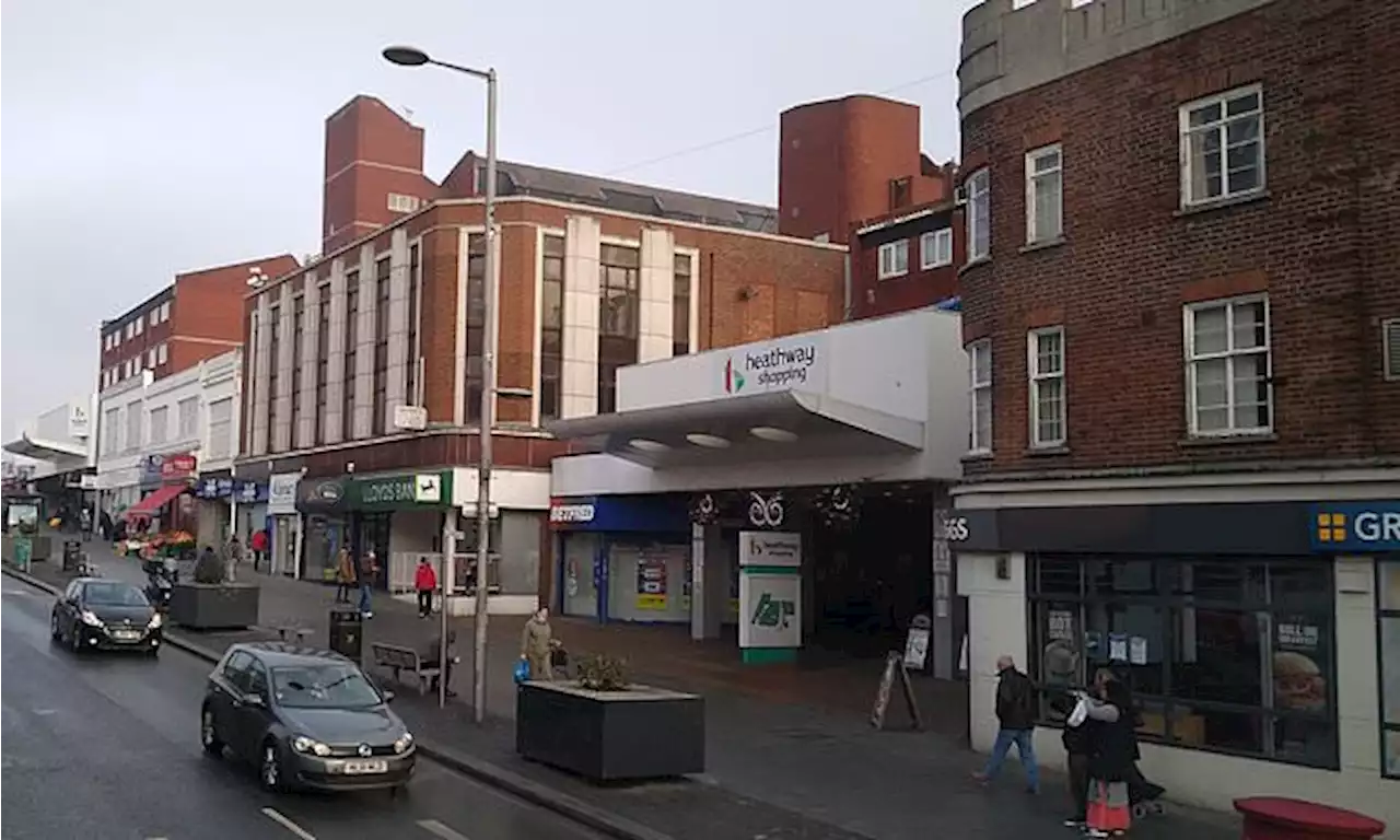 Boy dies following 'medical emergency' outside London shopping centre