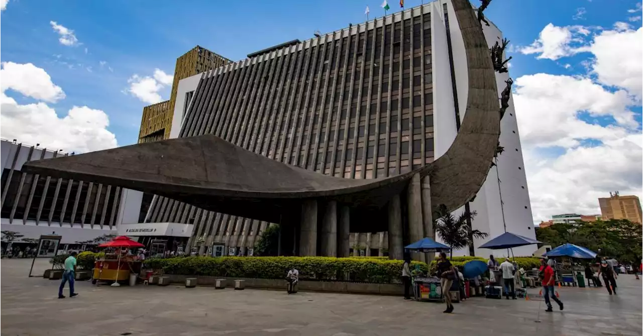 Denuncian presiones a funcionarios de la Alcaldía para asistir a plantón convocado por Quintero