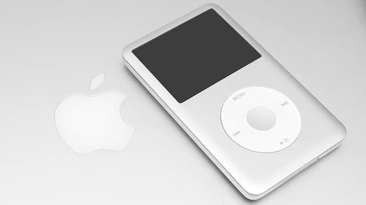 Apple discontinuing last iPod model, available 'while supplies last'