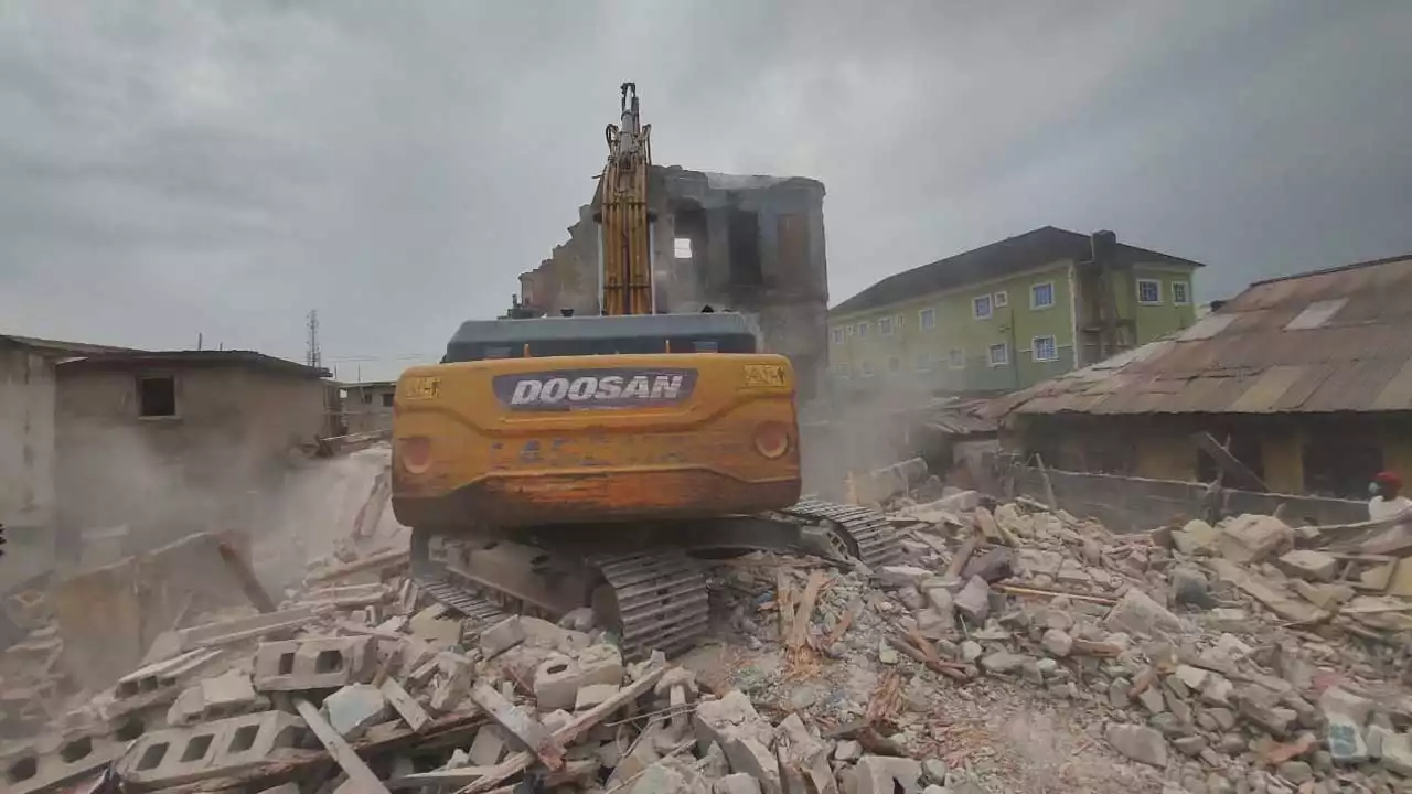 LASBCA demolishes distressed building in Ebute-Metta, marks 10 others for demolition | The Guardian Nigeria News - Nigeria and World News