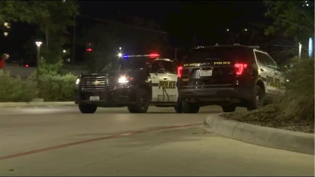 NW Side victimized overnight by trio of robbers, San Antonio police say