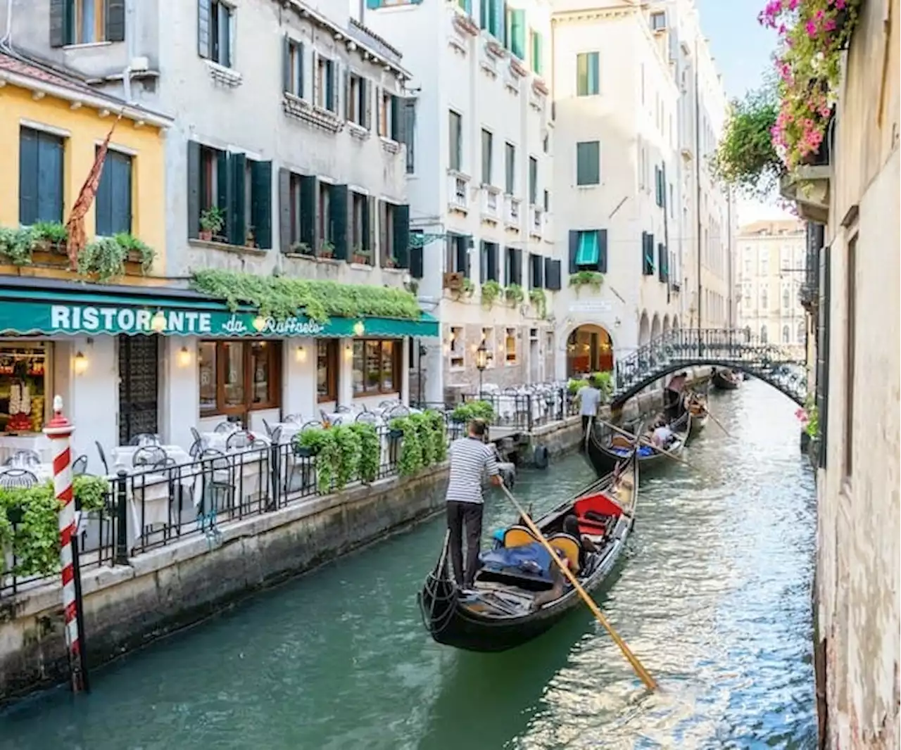 Venice To Charge Entrance Fees Starting Summer 2022