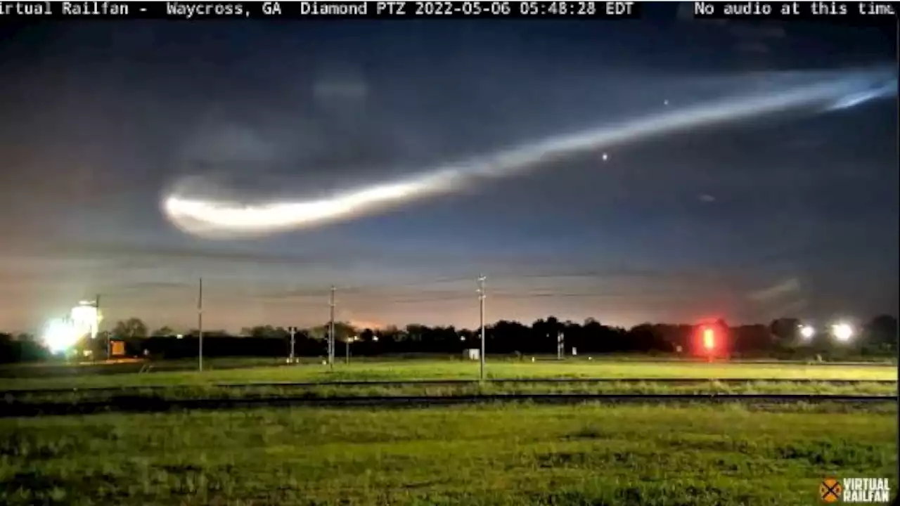 [VIDEO] Capturan imágenes de 'medusa espacial' que apareció en los cielos de Miami