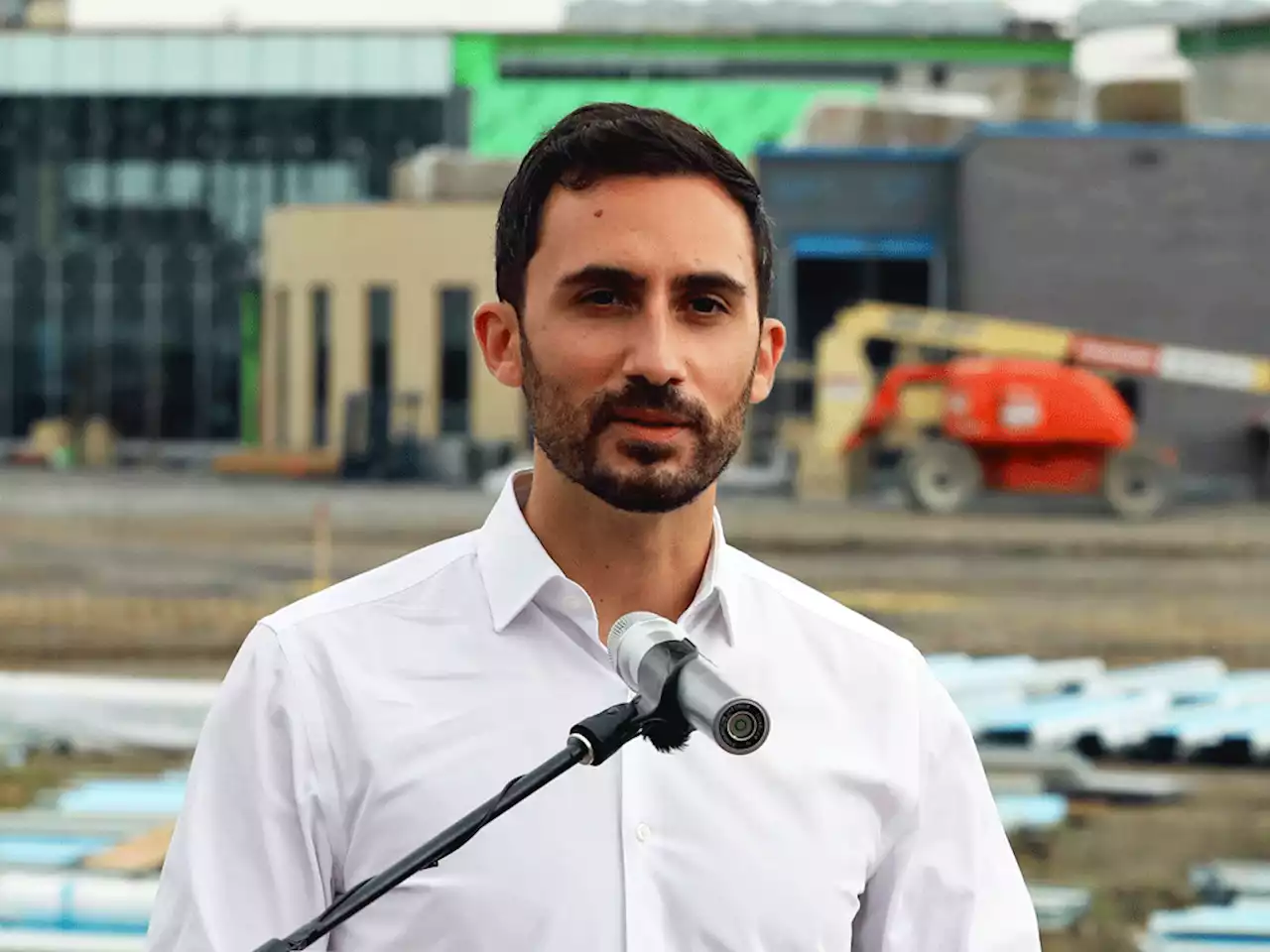 Ontario PC candidate Stephen Lecce apologizes after participating in 'slave auction'