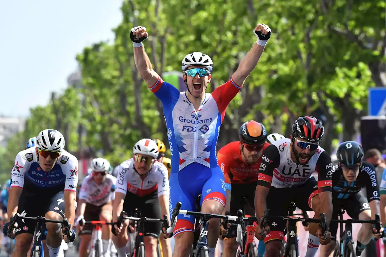 UITSLAG GIRO RIT 5. Arnaud Démare veegt de nul weg in Messina in de sprint, Mathieu van der Poel moet puntentrui alweer afgeven