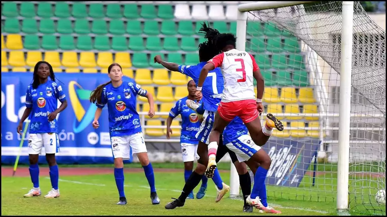 En video quedó registrado la agresión a una jugadora de Santa Fe, en pleno partido