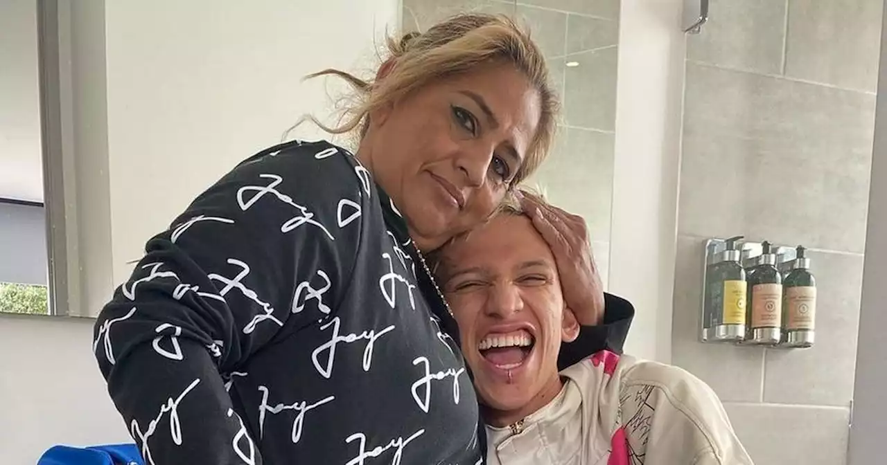 ‘La Liendra’ le celebró el cumpleaños a su madre con esta extravagante fiesta