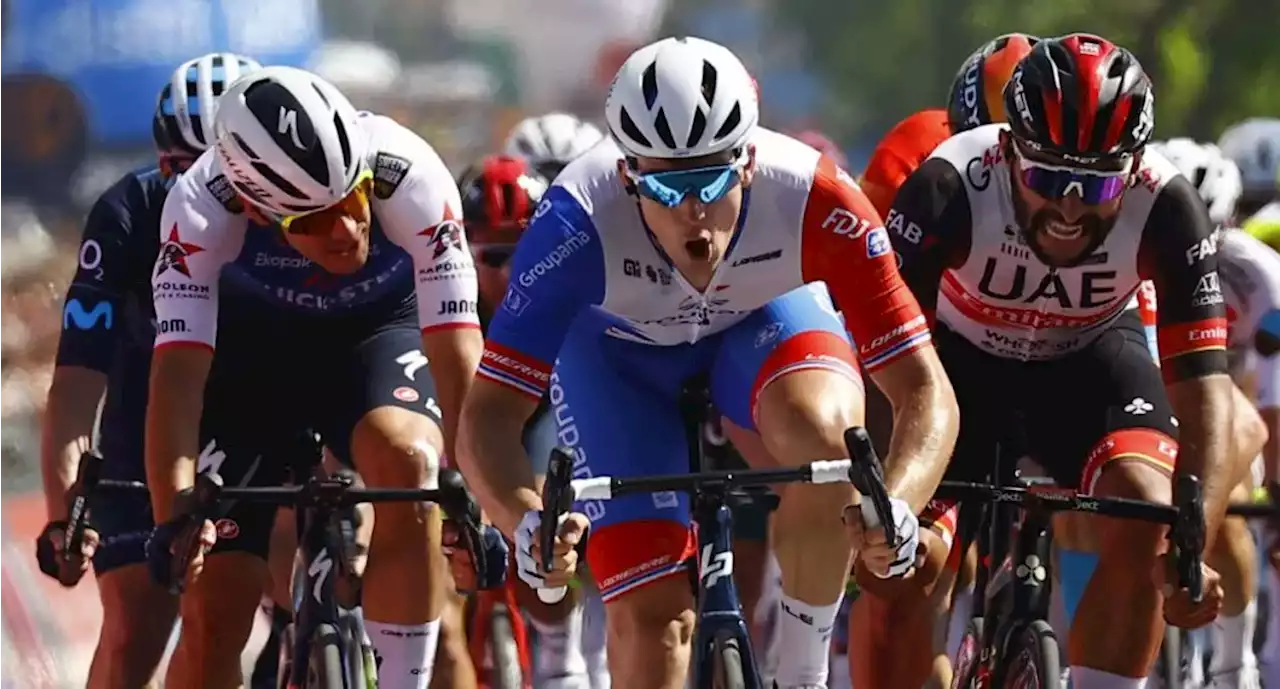 [Video] Fernando Gaviria golpeó la bicicleta, muy enojado por etapa 5 del Giro de Italia - Pulzo