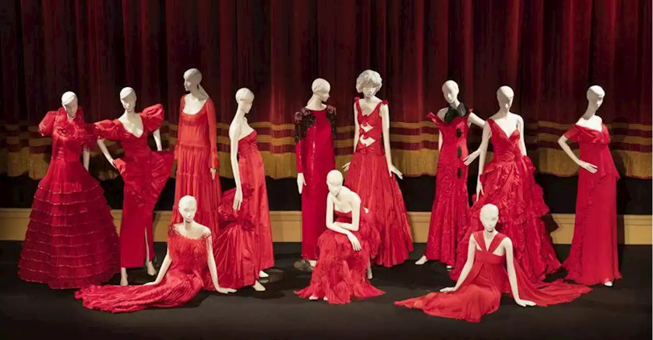 Valentino, per i 90 anni dell’ultimo couturier una mostra e una creazione speciale