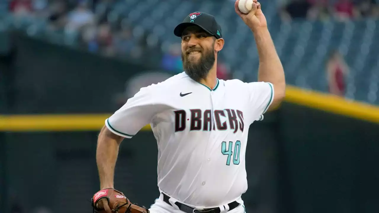 Madison Bumgarner sharp in D-backs win; Torey Lovullo becomes club's winningest manager