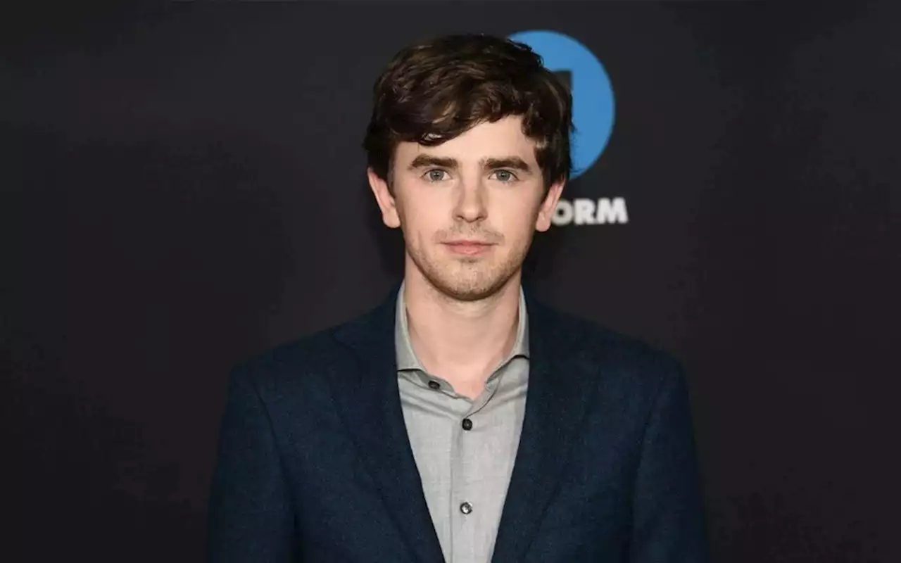 Freddie Highmore Jadi Misionaris Muda yang Diculik Ratu Kecantikan di Adaptasi 'Sinner V. Saint'