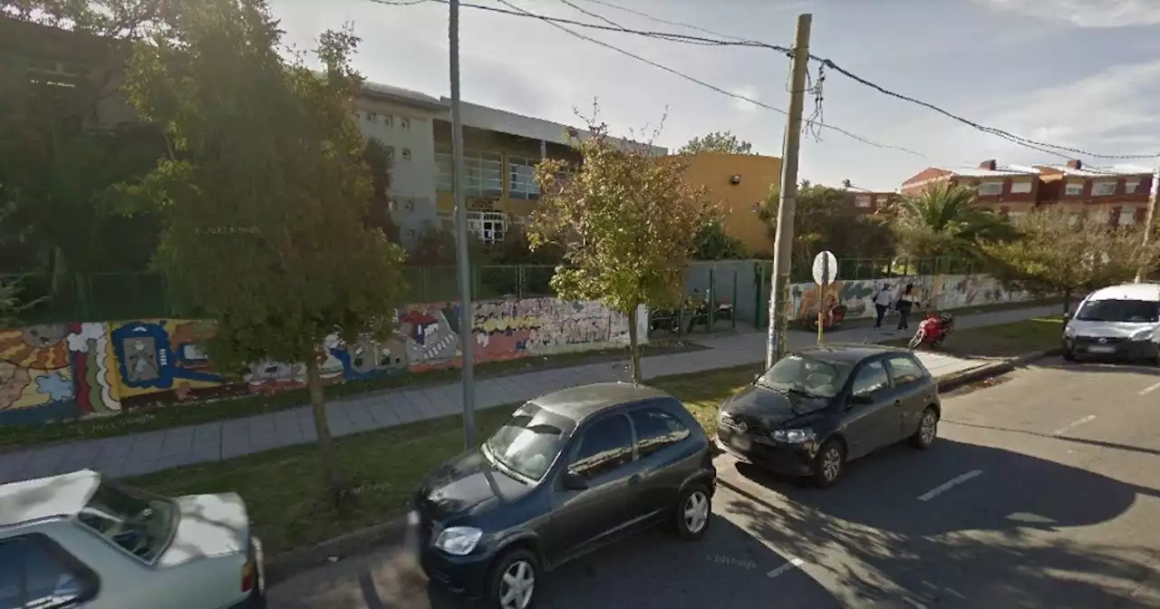 Mar del Plata: tiraron gas pimienta en el baño de un escuela y tres alumnos terminaron en el hospital