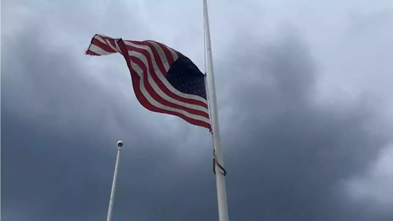 Gov. Mike DeWine orders flags lowered to honor 1 million Americans killed by COVID-19