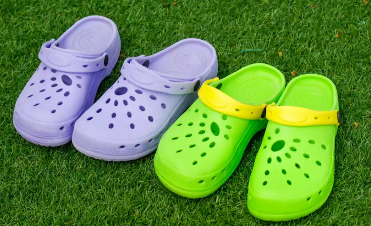 Nurses Week: Crocs helping to give 10K pairs of shoes, scrubs to healthcare workers