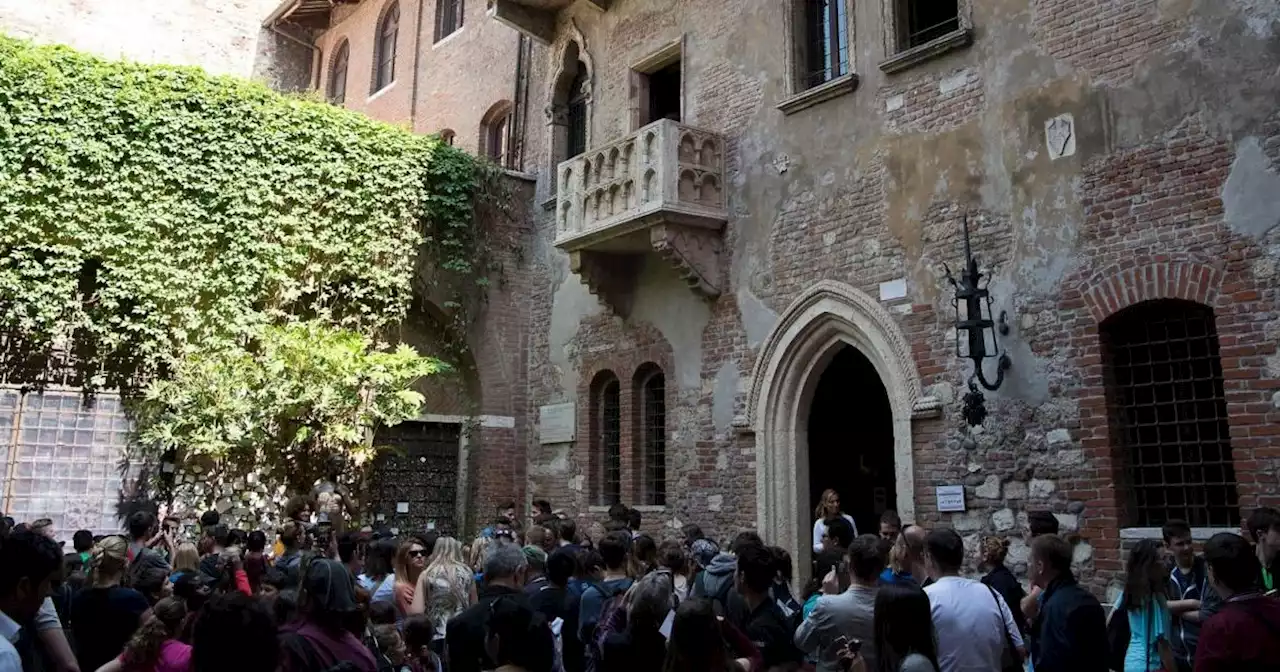 Casa di Giulietta, il Comune di Verona valuta l'esproprio del cortile: 'Ingresso solo con biglietto' - Il Fatto Quotidiano