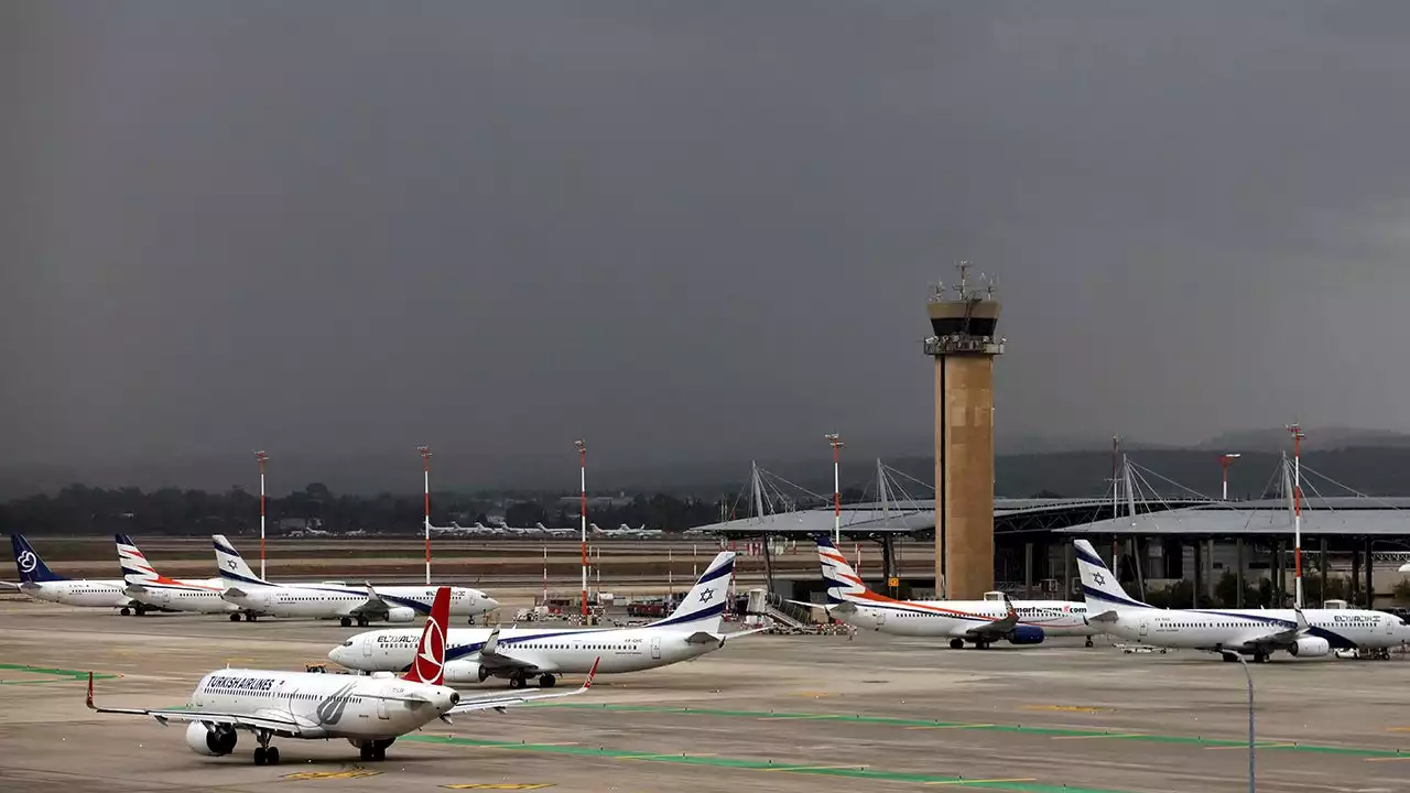 Flight grounded in Israel after passengers receive photos of crashed planes before takeoff