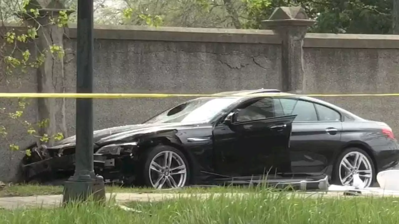 Woman fatally struck by vehicle while waiting at bus stop on Chicago's North Side