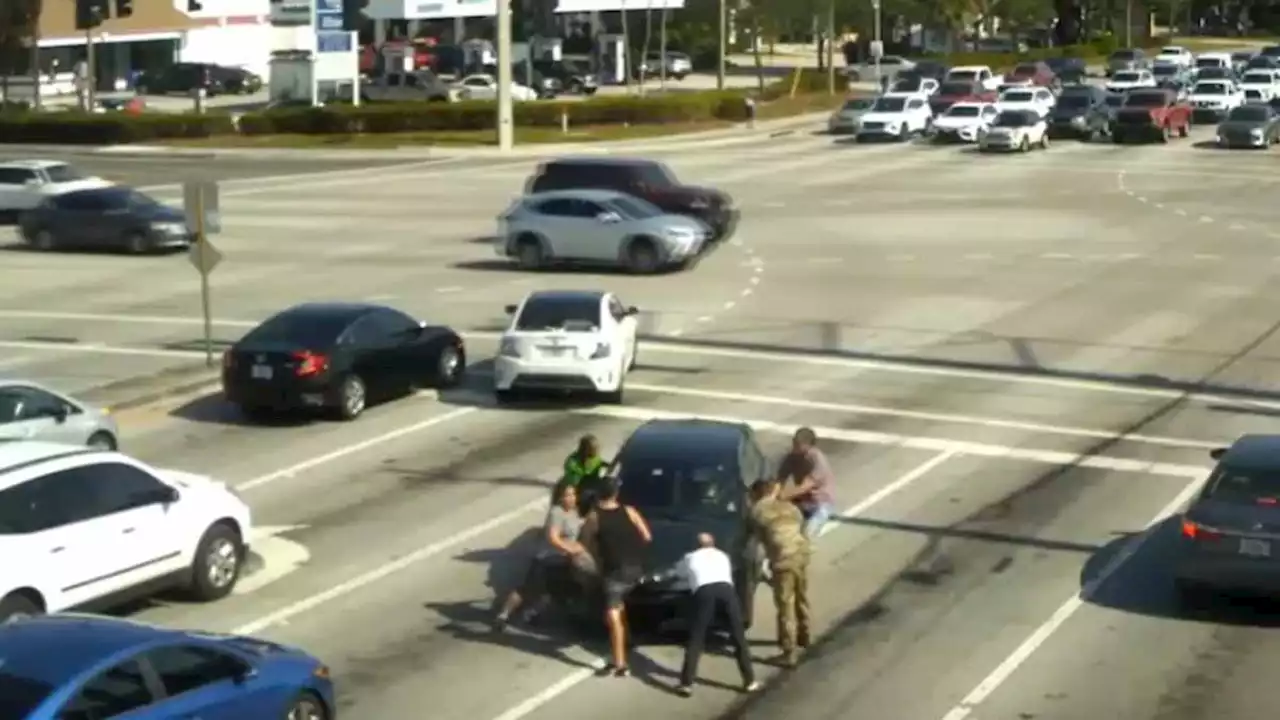 Video Shows Good Samaritans Save Driver Who Had Medical Episode on South Florida Road