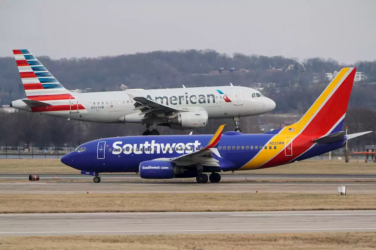 U.S. Airline Bookings Dropped 17% in April as Flights Got Even More Expensive