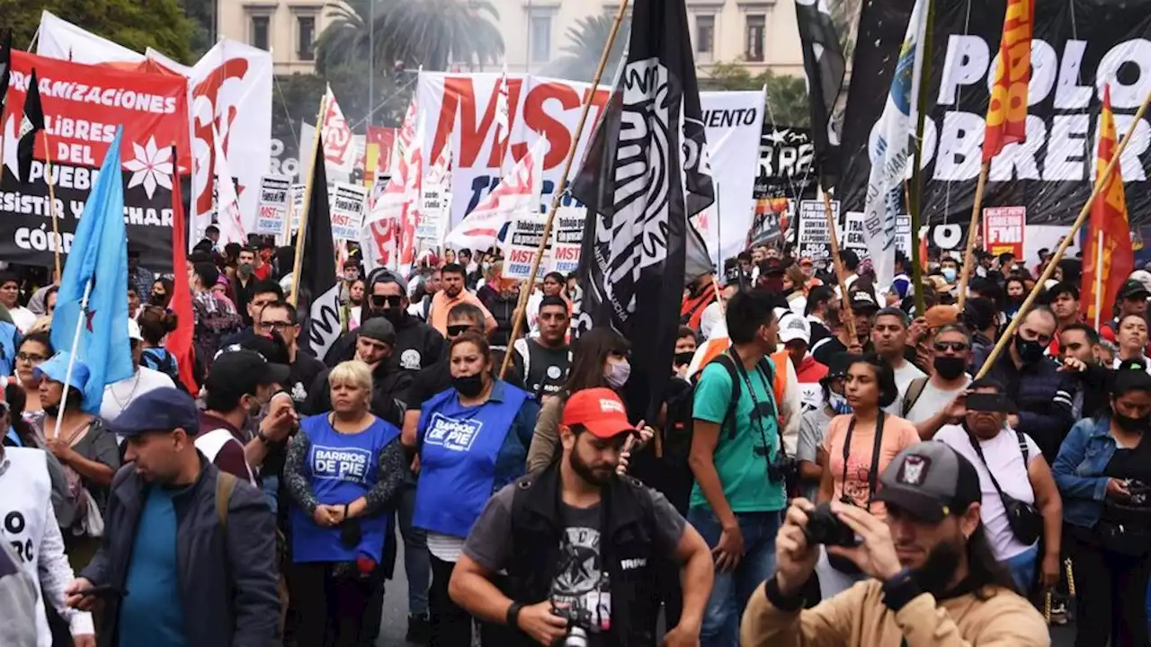 La marcha federal piquetera llega a Plaza de Mayo | Las organizaciones sociales esperan movilizar a unas 100 mil personas este jueves