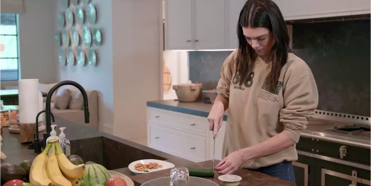 The Internet Simply Cannot Handle Kendall Jenner Not Knowing How to Cut a Cucumber