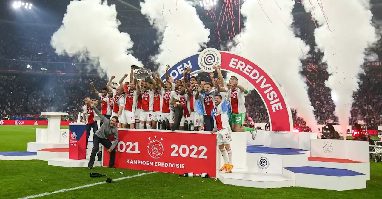 L’Ajax, probable futur club d’Alfred Schreuder, décroche un 36e titre de champion des Pays-Bas