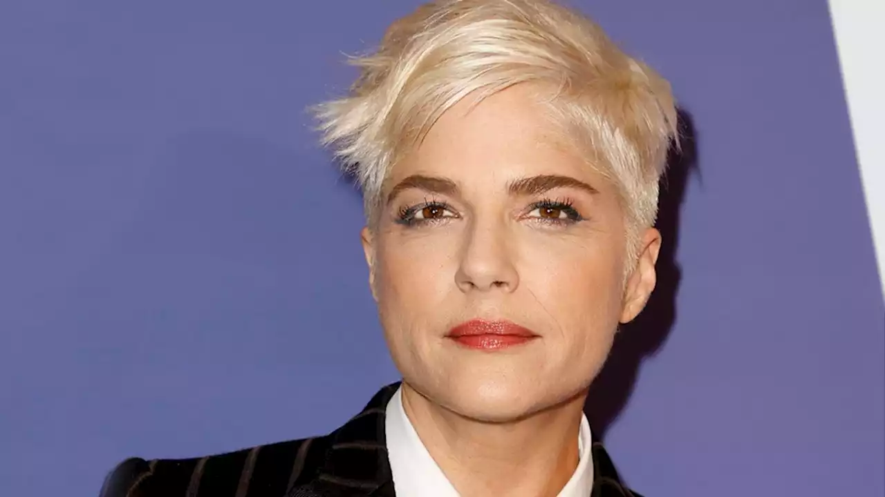 Selma Blair Opens Up About Decades-Long Alcohol Addiction Starting at Age 7 and Multiple Rapes