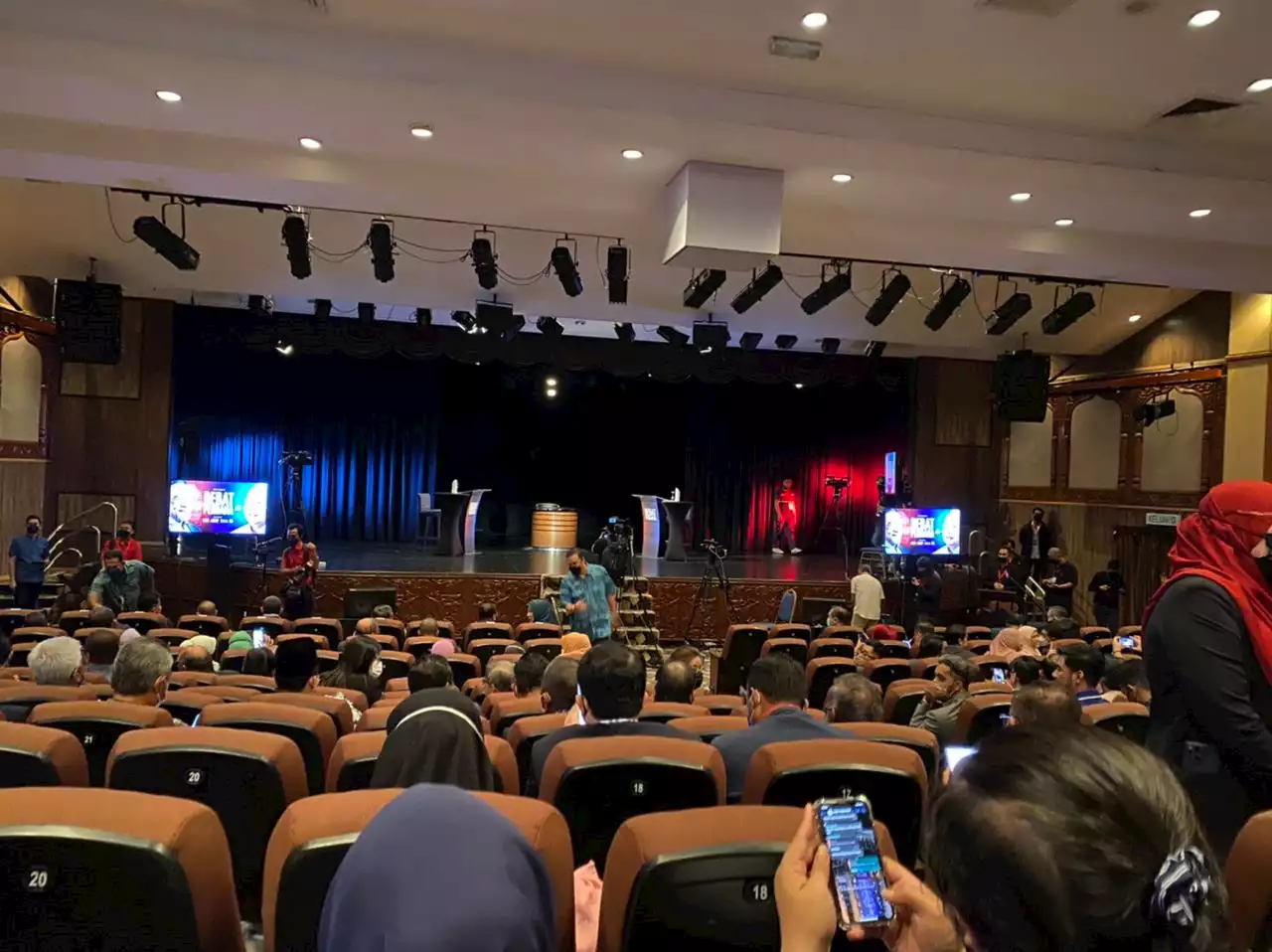 Debat Najib VS Anwar: Pemerhati politik penuhi Auditorium Matic