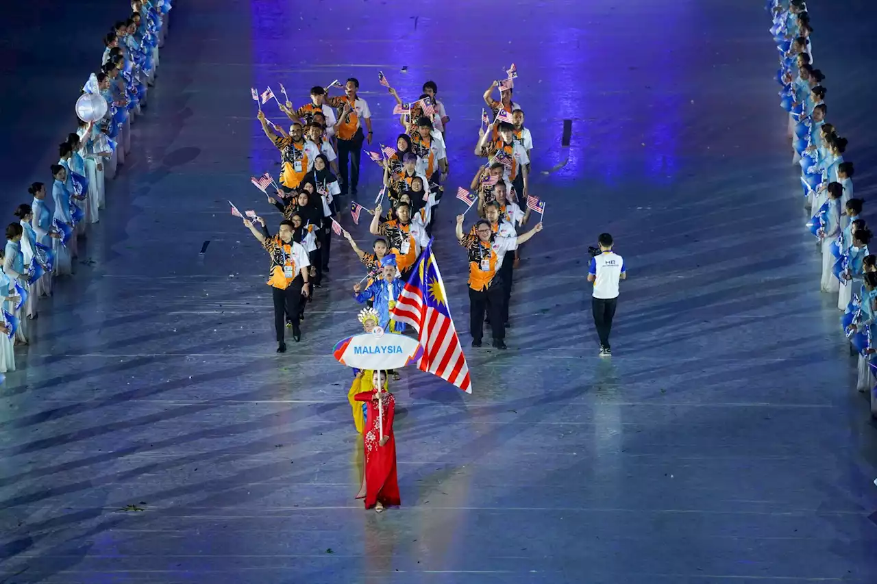 Ribuan tembakan bunga api warnai pembukaan Sukan SEA Hanoi