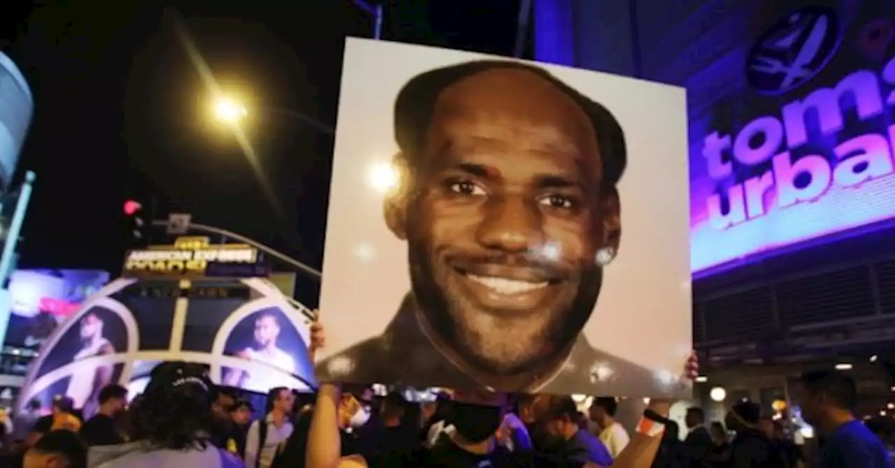 China-Backed LeBron James Tops Athlete Salary List with $127 Million in 2021