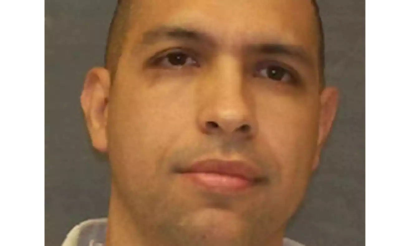 Manhunt underway for escaped Texas prisoner Gonzalo Lopez