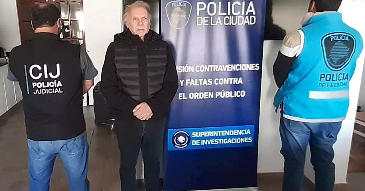 '¿No tenés miedo?': la temeraria frase de Alberto Ferriols a su hija mientras cargaba un arma