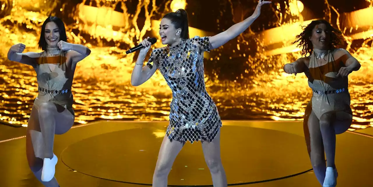 Il look di Emma Muscat all'Eurovision 2022 è un inno all'amore per sé stessi (come la sua canzone)