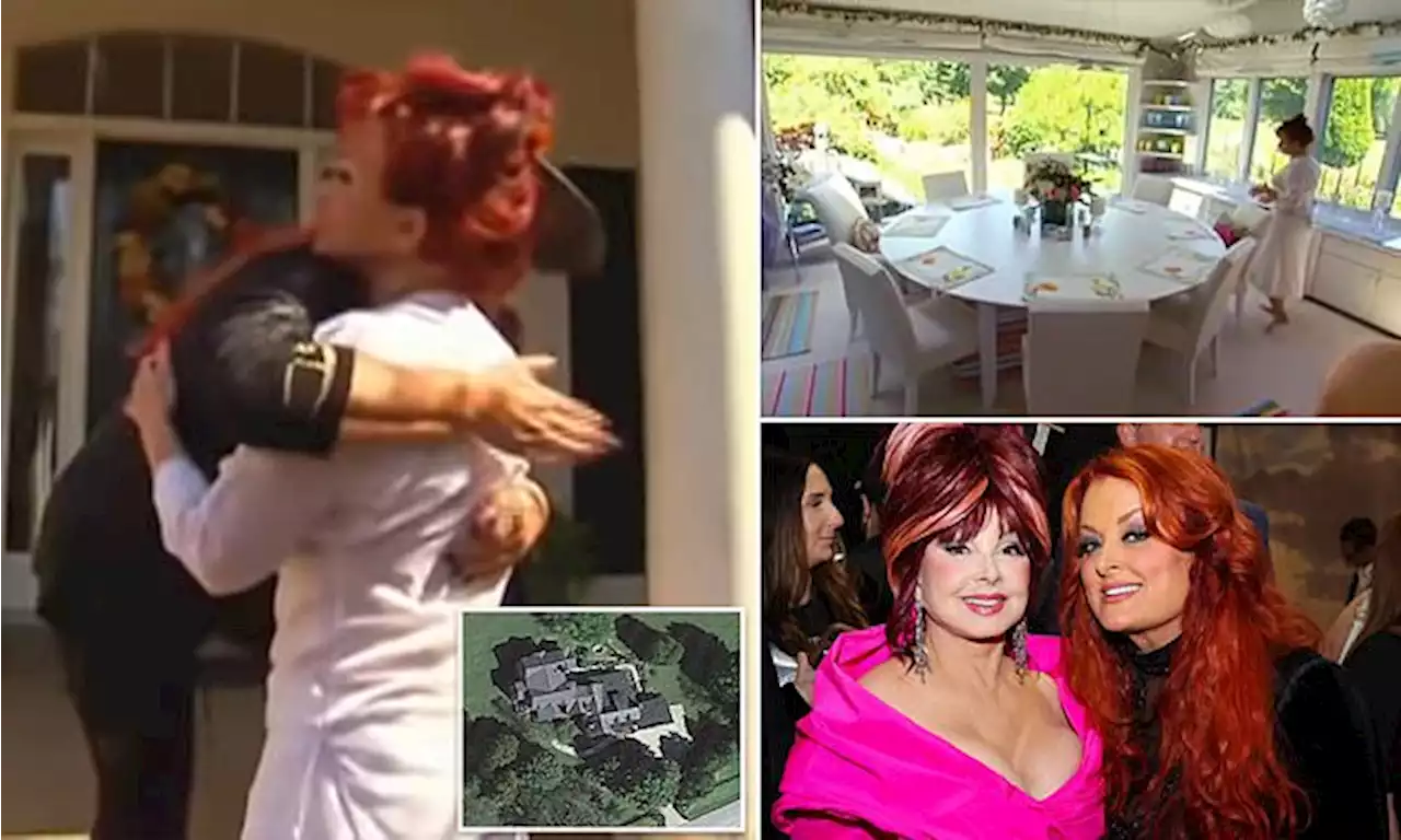 Naomi Judd shot herself in upstairs room of her 1,000-acre farmhouse