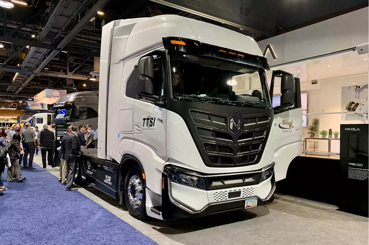 Big Rigs Going Electric As Navistar, Cummins, Daimler Rev Up Next-Generation Trucks