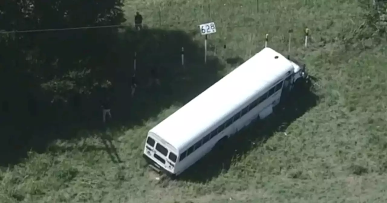 Search continues for Texas inmate who escaped prison bus